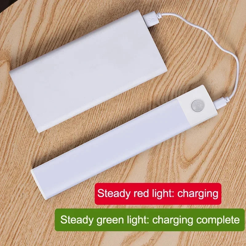 Veilleuse LED sous armoire – Rechargeable USB-C, capteur de mouvement, 10 à 60 cm