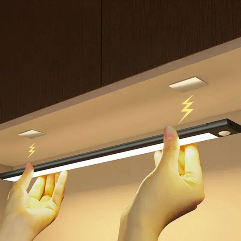 Veilleuse LED sous armoire – Rechargeable USB-C, capteur de mouvement, 10 à 60 cm